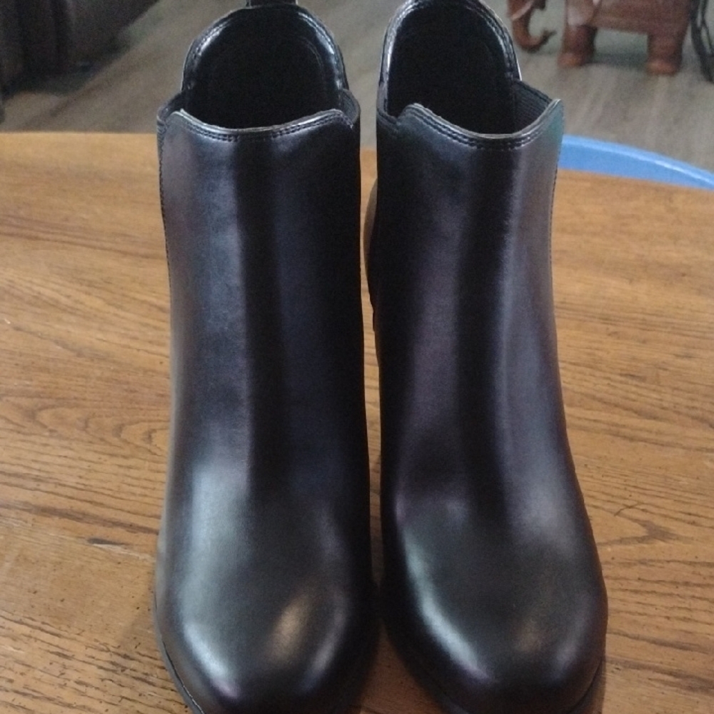 MICHAEL Michael Kors Black Ankle Boots